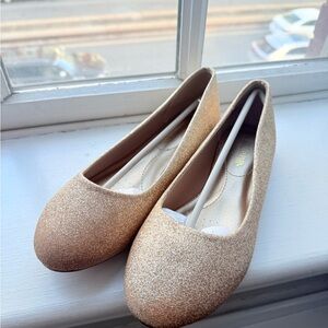 Dream Pairs Gold Sparkly Wide Fit Flats for Formal Events